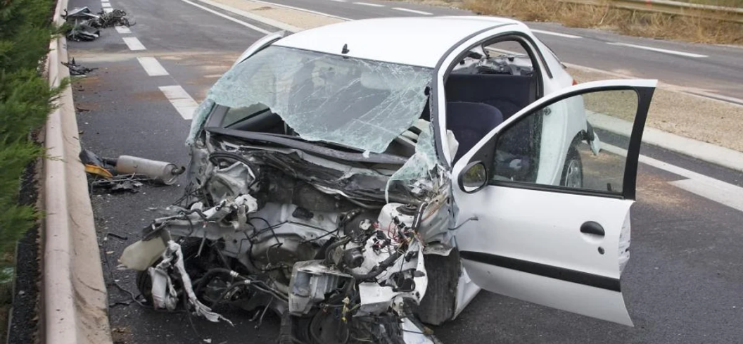 Véhicule épave à la suite d'un accident