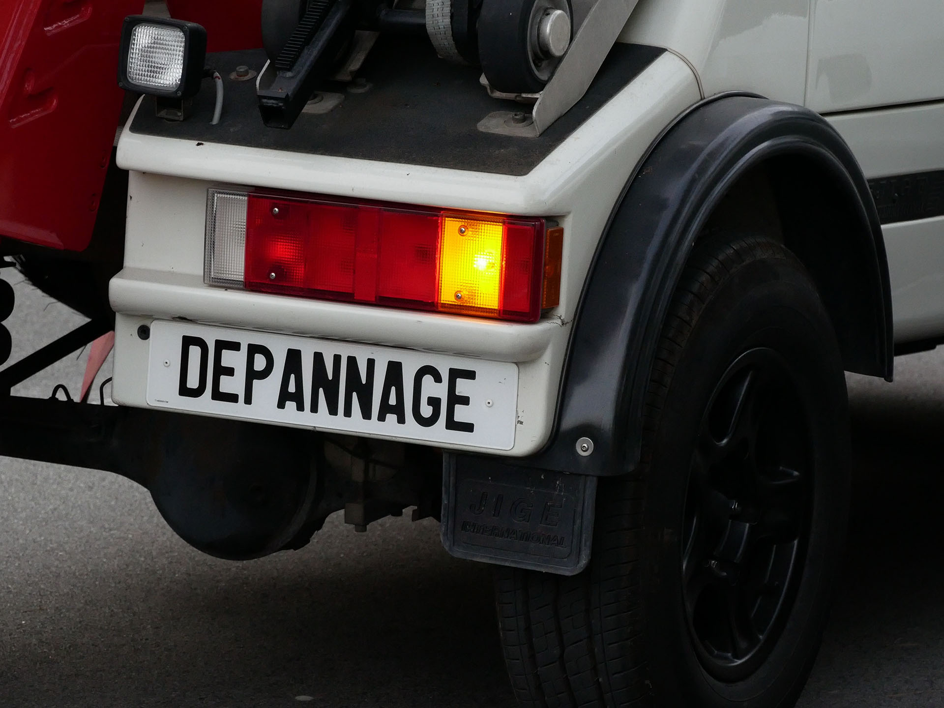  Camion dépannage et remorquage Essonne